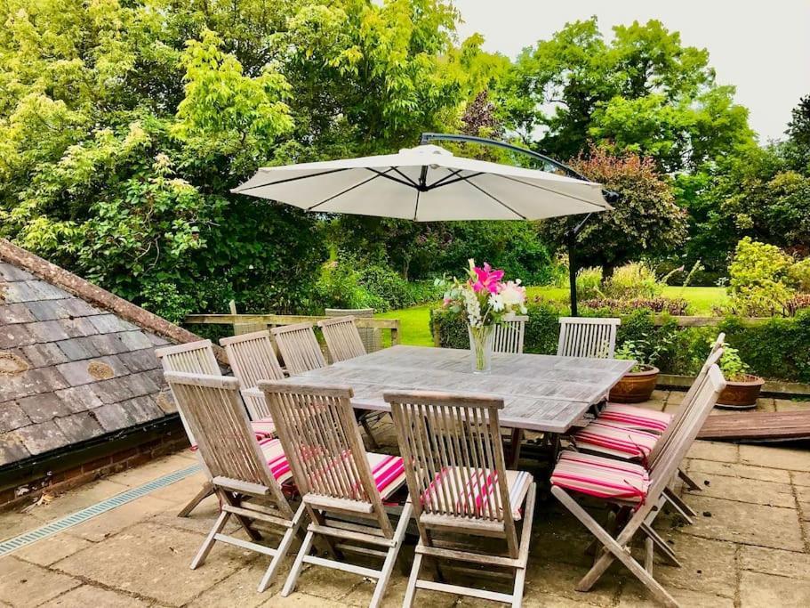 Arniss Farmhouse Fordingbridge Exterior photo