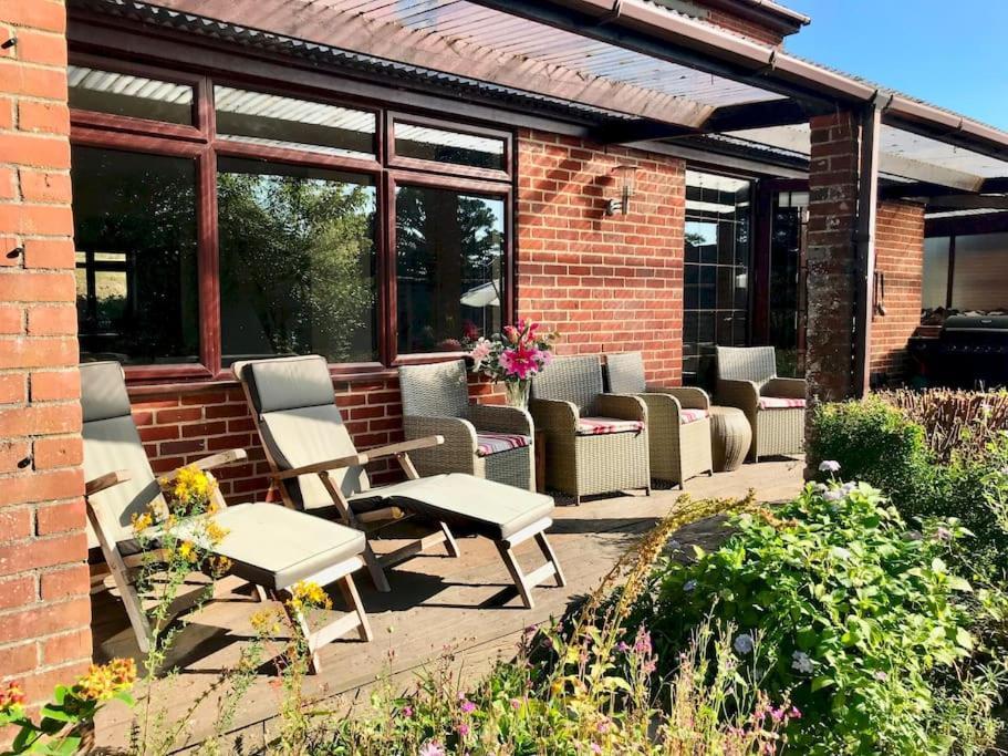 Arniss Farmhouse Fordingbridge Exterior photo